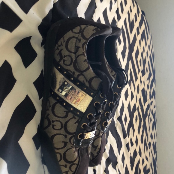 Shoes - Picture 2 of 3